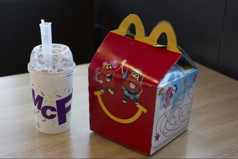 1725895275 mcdonalds mcflurry mini design 0924 g865475902