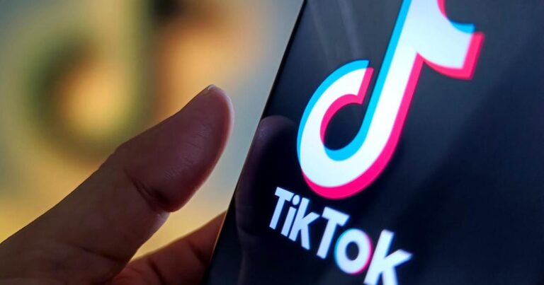 cbsn fusion court hearing arguments in tiktok appeal of law that could ban app in us thumbnail