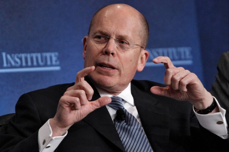 1747235336 Stephen Hemsley GettyImages 143674594