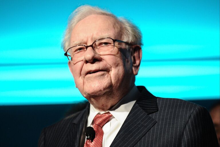 1747330970 Warren Buffett GettyImages 849890542