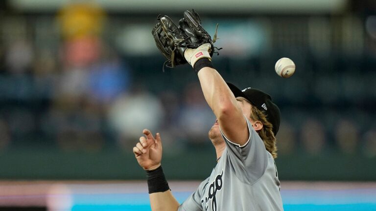 white sox pop up